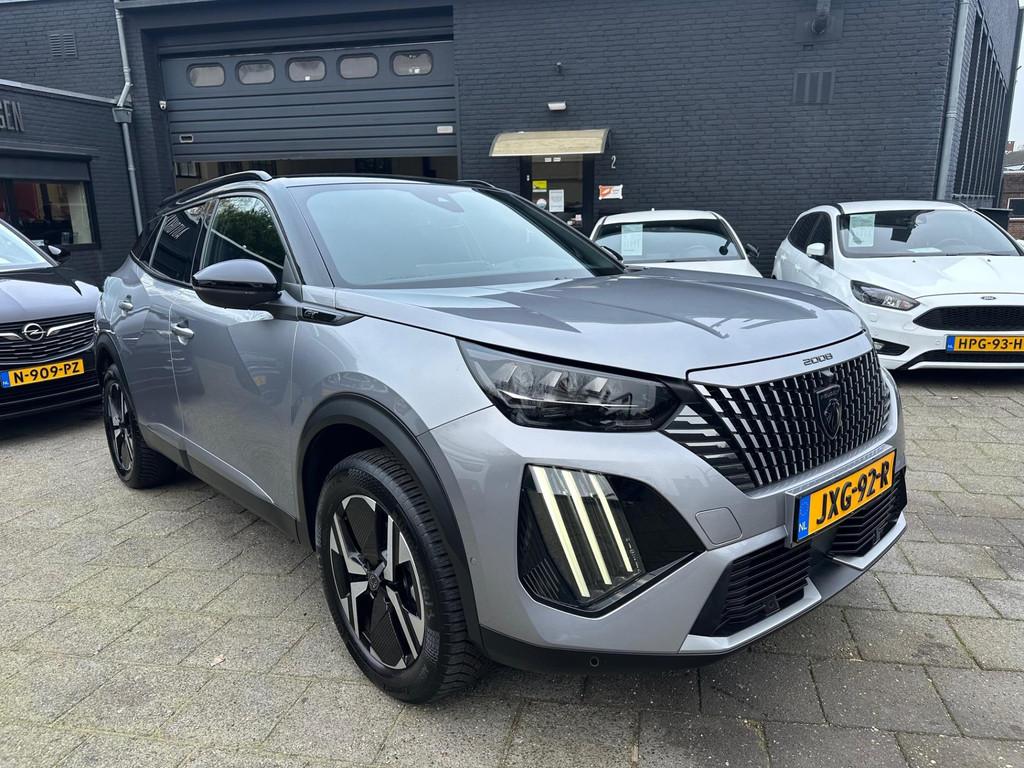 Peugeot 2008 1.2 PT (131pk) GT Aut! 360 Camera! Navi!, Gebruikt, Zwart, 1199 cc, Adaptive Cruise Control