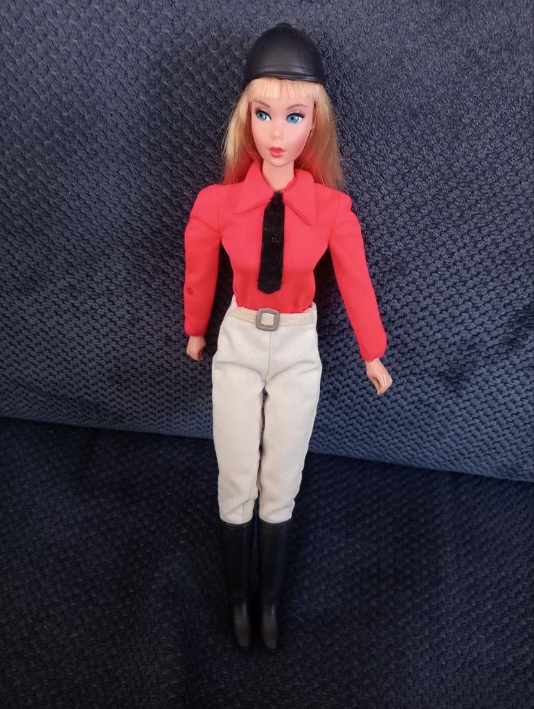Vintage Equestrian Barbie compleet en gaaf, Ophalen of Verzenden, Zo goed als nieuw, Pop