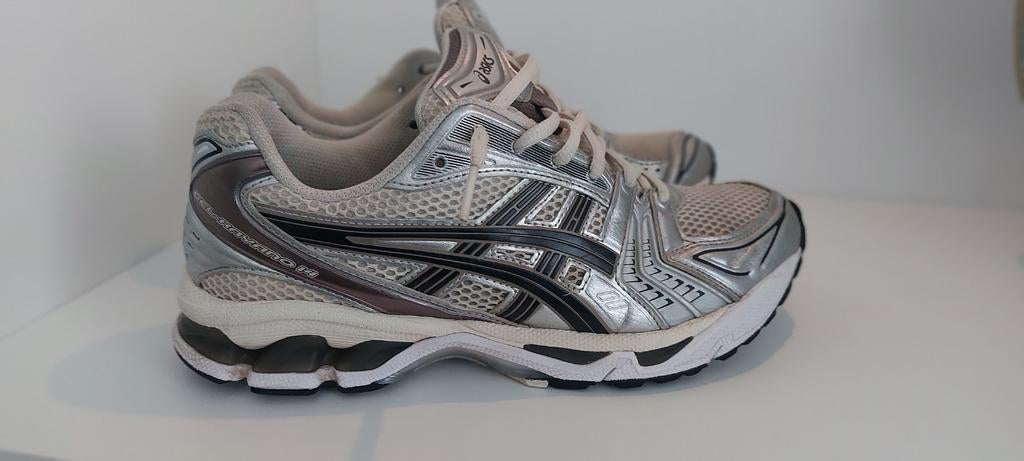 Asics kyano 14 maat 40.5, Kleding | Heren, Schoenen, Overige kleuren, Sportschoenen, Ophalen of Verzenden, Gedragen