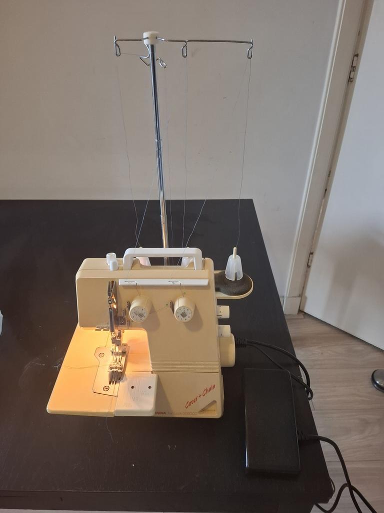 Bernina Funlock 009DCC – Coverlock machine, Ophalen, Zo goed als nieuw, Naaimachine, Bernina