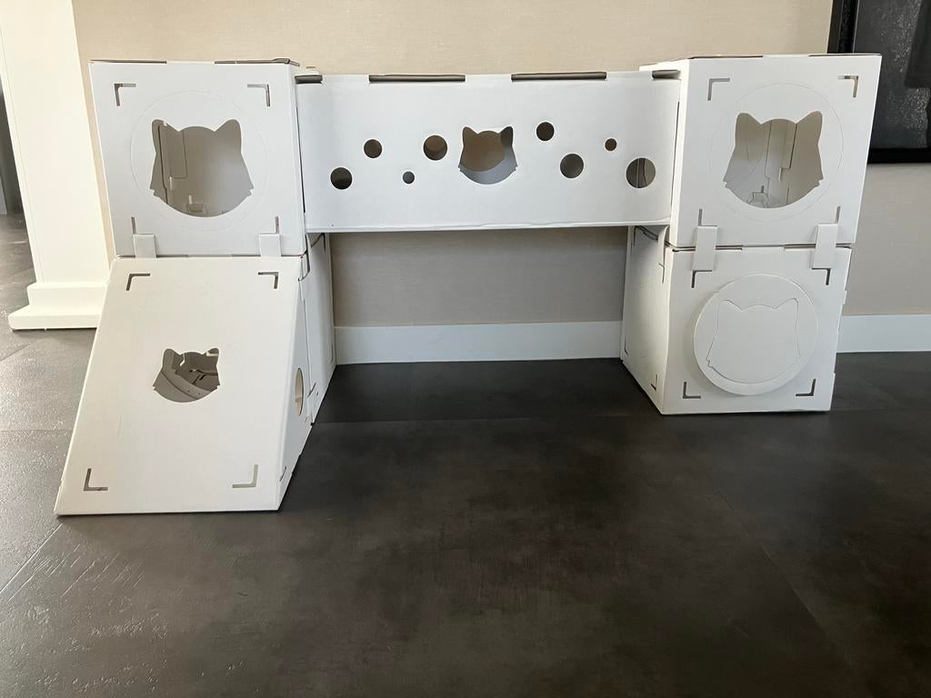 Katten huis fort slaapplek, Ophalen