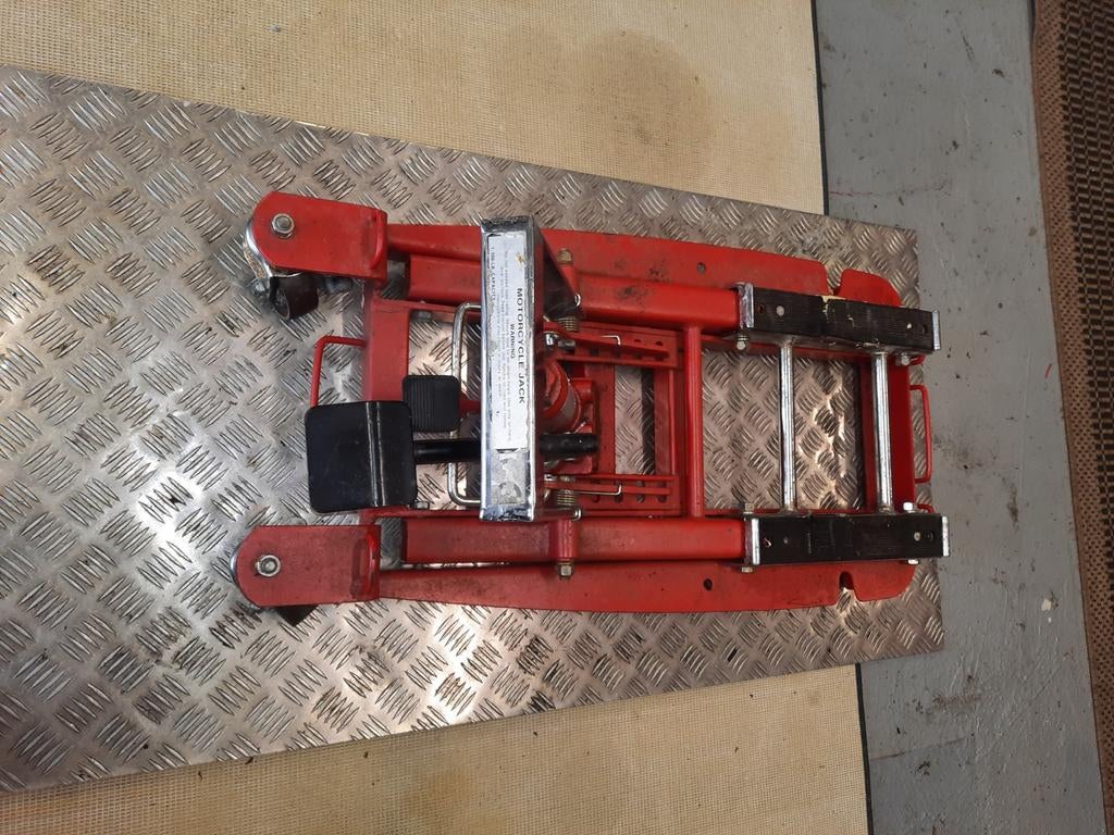 Goed werkende motorkrik/steun, Motoren, Ophalen