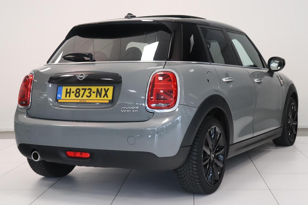 Mini Mini 1.5 Cooper 60 Years Edition | Panoramadak | Harman, Auto's, Mini, 136 pk, Gebruikt, Met garantie (alle), Lichtsensor