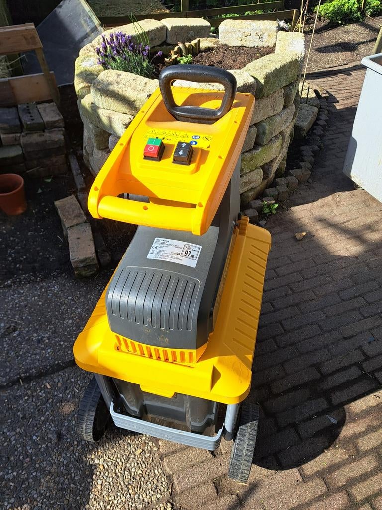 Stiga Bosilent 2500 hakselaar, Tuin en Terras, Hakselaars, Ophalen