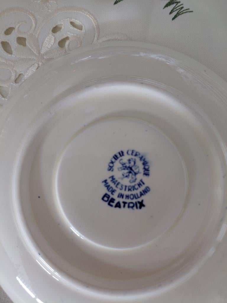 Beatrix servies, Ophalen