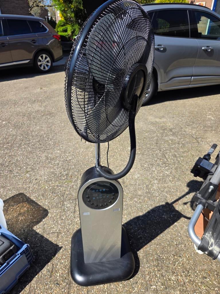 Tarrington House SFM4016 Statiefventilator met verneveling, Ophalen of Verzenden, Gebruikt, Statiefventilator