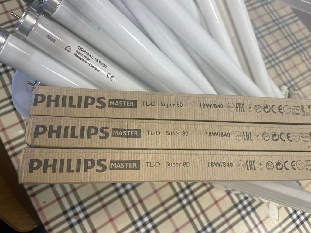 30 stuks TL lampen en starters, Ophalen, Zo goed als nieuw