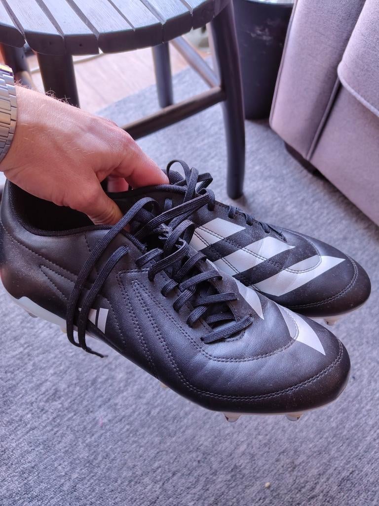 Adidas R15 rugbyschoenen - Z.g.a.n. - Maat 44,5, Sport en Fitness, Rugby, Ophalen, Zo goed als nieuw, Schoenen