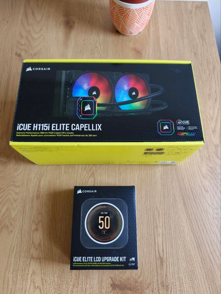 Corsair iCUE H115i Elite Capellix AIO + LCD Upgrade Kit, Computers en Software, Computerkoelers, Gebruikt, Waterkoeling, Ophalen of Verzenden