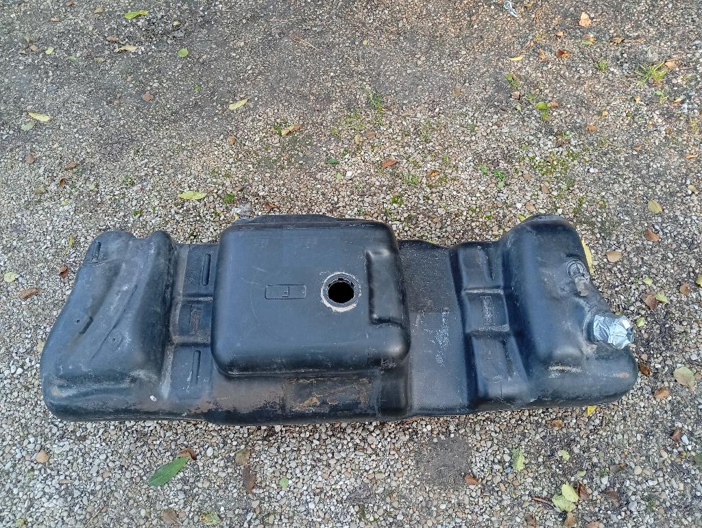 G-klasse kunststof DIESEL tank, Ophalen, Gebruikt, Mercedes-Benz