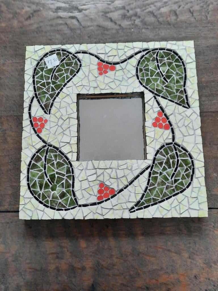 Mozaïek, spiegel met motief, met mozaïek steentjes gemaakt., Ophalen of Verzenden, Nieuw, Knutselwerk