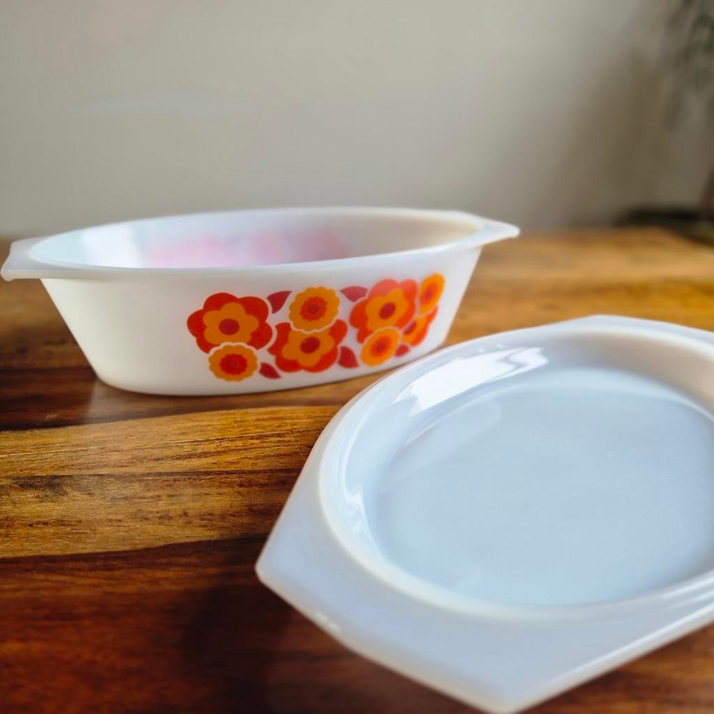 Glazen dekschaal van Arcopal Lotus, Verzamelen, Retro, Verzenden, Huis en Inrichting