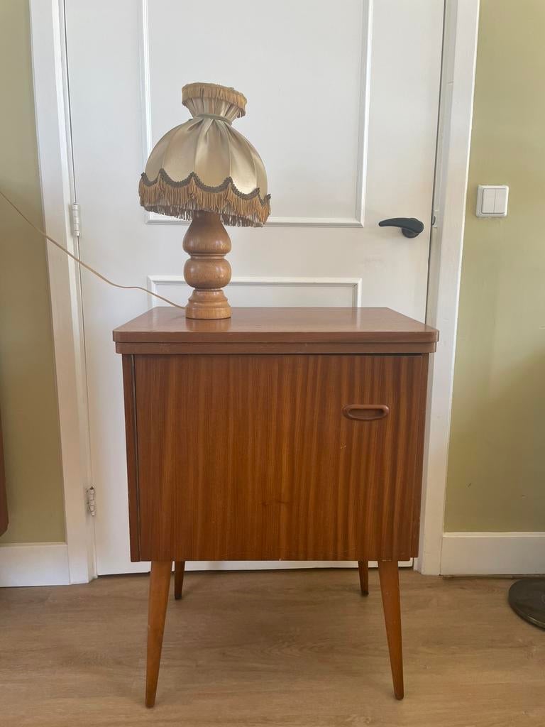 Deens nachtkastje bijzettafel naaikastje, Huis en Inrichting, Tafels | Bijzettafels, Ophalen, Zo goed als nieuw, Hout, Deens scandinavisch