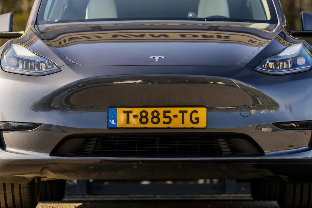 Tesla Model Y RWD 58 kWh 1e Eig. € 27.500,00, Auto's, Tesla, Automaat, Gebruikt, Origineel Nederlands, 1600 kg
