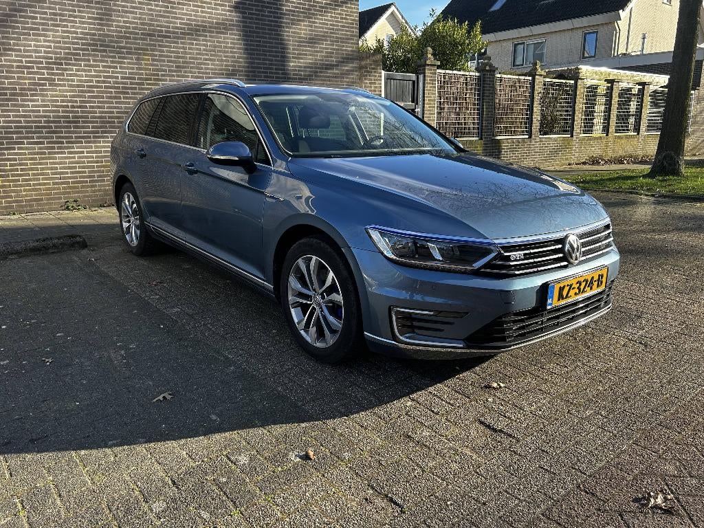 Volkswagen Passat GTE 1.4 TSI PHEV | tot 45km elektrisch, Stof, Blauw, Hybride Elektrisch/Benzine, 1600 kg