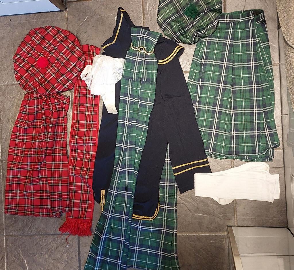 Schotse kostuums, Kleding | Dames, Carnavalskleding en Feestkleding, Ophalen, Zo goed als nieuw, Maat 42/44 (L), Carnaval