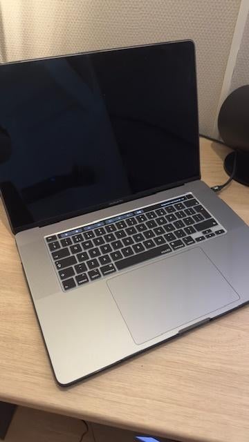 macbook pro i9 32 Gb/1TB + thb 3 dock 16 inch- bijna nieuw, Computers en Software, Apple Macbooks, 1 TB of meer, 2 tot 3 Ghz, Nieuw