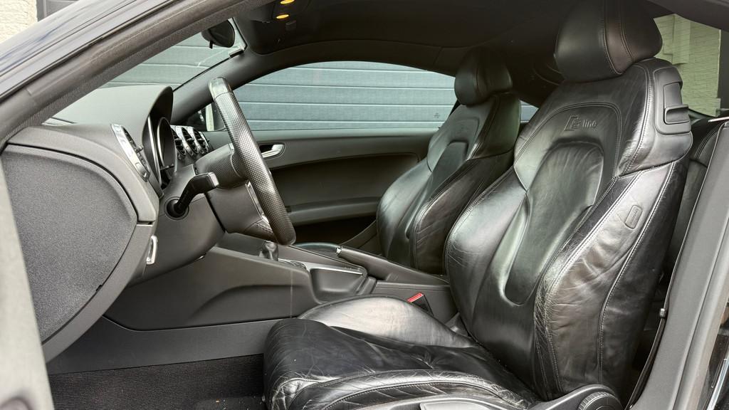 Audi TT 1.8 TFSI S-Line | Xenon | Leder | Handgeschakeld | N, Voorwielaandrijving, Gebruikt, Zwart, 4 cilinders