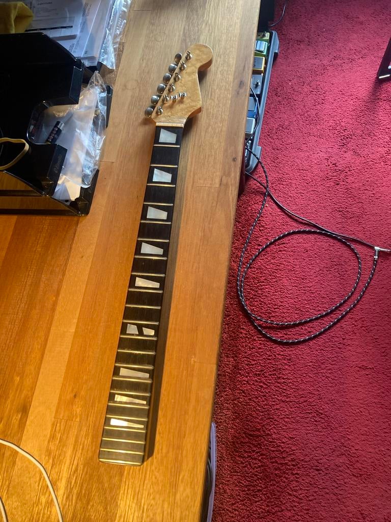 Hals voor Stratocaster modellen met in-line tuners, Muziek en Instrumenten, Snaarinstrumenten | Gitaren | Elektrisch, Ophalen of Verzenden