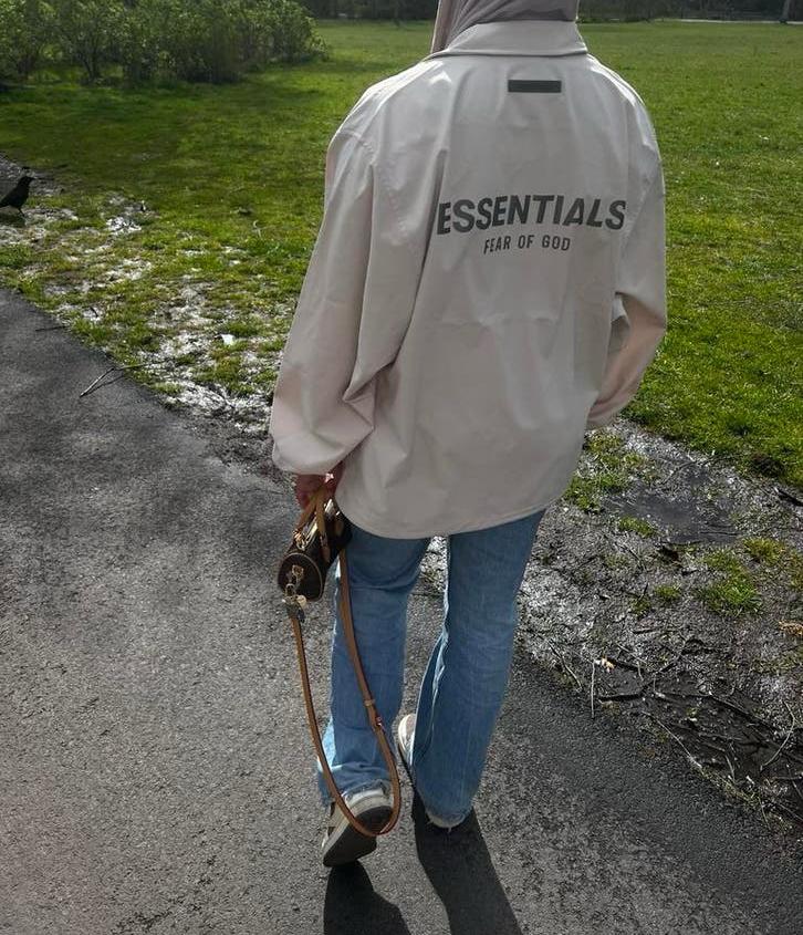 Essentials jasje, Beige, Nieuw, Ophalen of Verzenden, Jasje