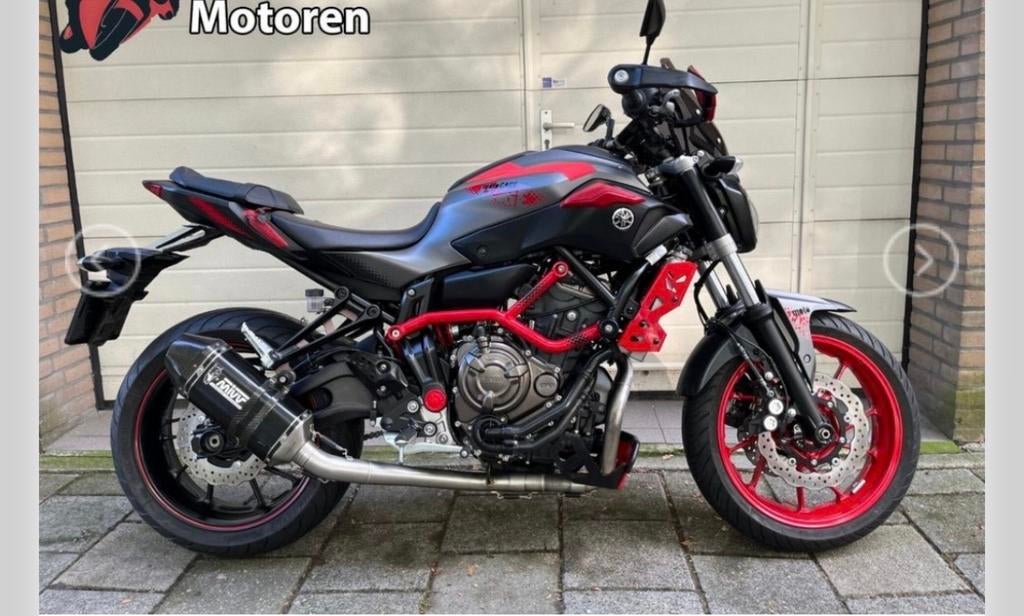 Yamaha MT-07 met sportuitlaat
