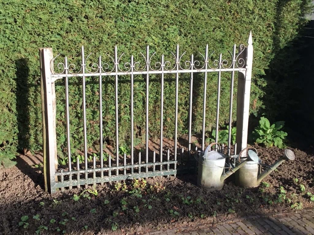 Oud ijzeren sier hekwerk (h: 130 cm, b: 180 cm.), Ophalen, Gebruikt, IJzer, Sierhekwerk