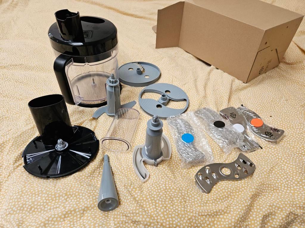 Braun Multiquick 9 Foodprocessor met diverse accessoires, Nieuw, 3 snelheden of meer, Ophalen of Verzenden, 2 tot 3 liter