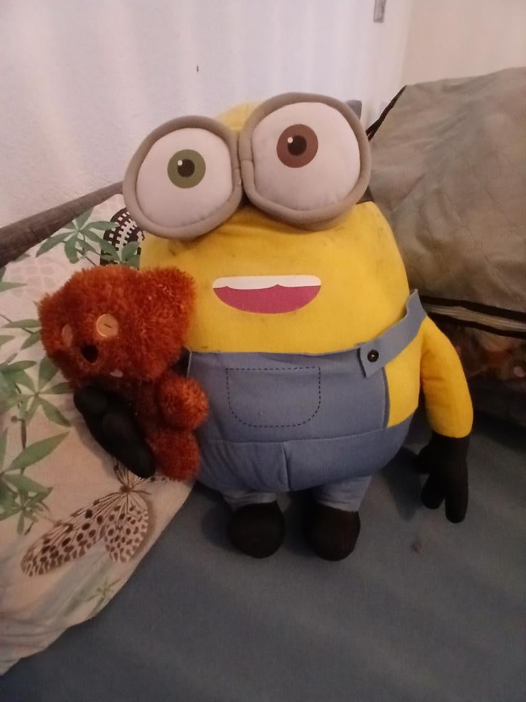 Minion knuffels - 4 grote, 1 kleine banaan, Ophalen, Zo goed als nieuw, Overige typen