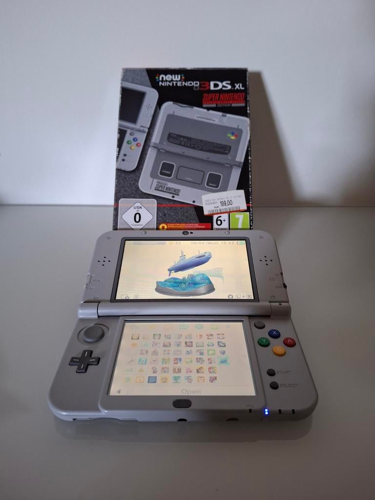 Nintendo 3ds xl snes edition + spellen, Spelcomputers en Games, Spelcomputers | Nintendo 2DS en 3DS, Ophalen of Verzenden, Zo goed als nieuw