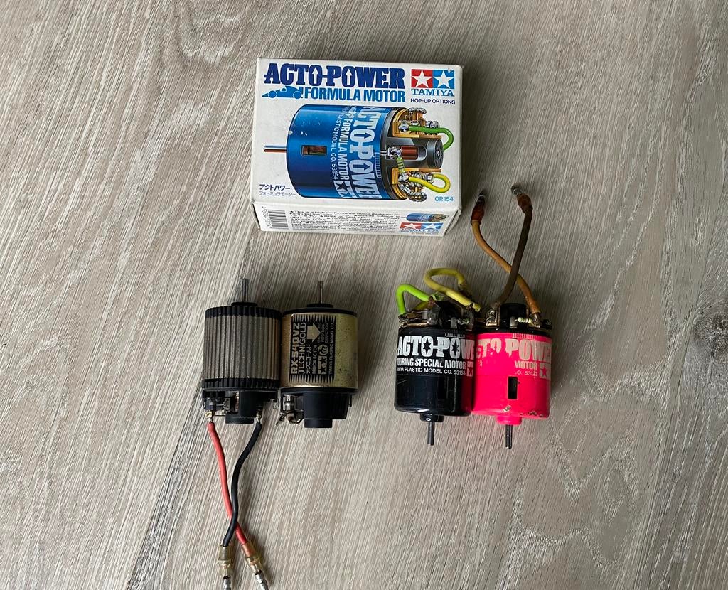 Diverse Tamiya motoren (gaan los in de verkoop), Hobby en Vrije tijd, Modelbouw | Radiografisch | Auto's, Gebruikt, Onderdeel