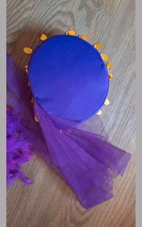 Paars Harem hoedje met boa, Ophalen of Verzenden, Zo goed als nieuw, Carnaval