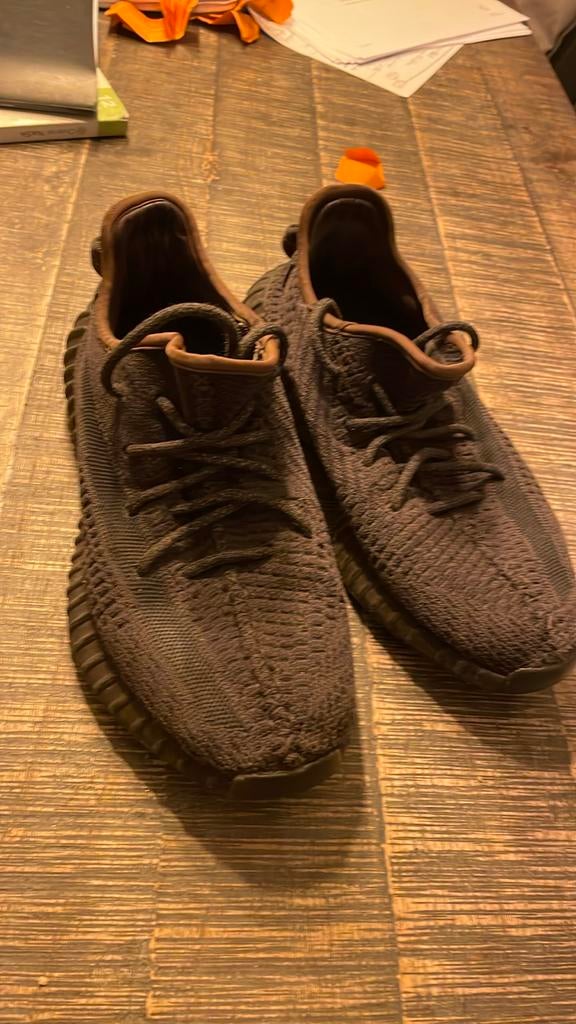 Yeezy 350 bruin maat 41, Bruin, Ophalen of Verzenden, Sneakers of Gympen, Gedragen