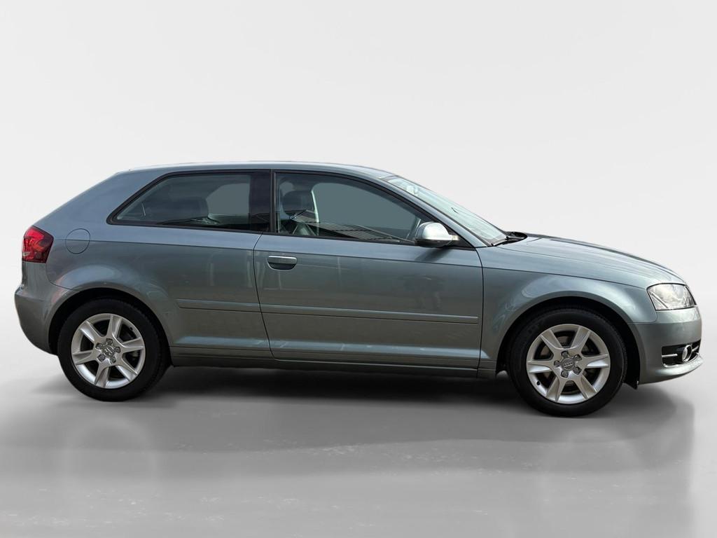 Audi A3 1.2 TFSI Ambiente |Stoelverwarming |cruise control|, Auto's, Voorwielaandrijving, Stof, Zwart, 4 cilinders