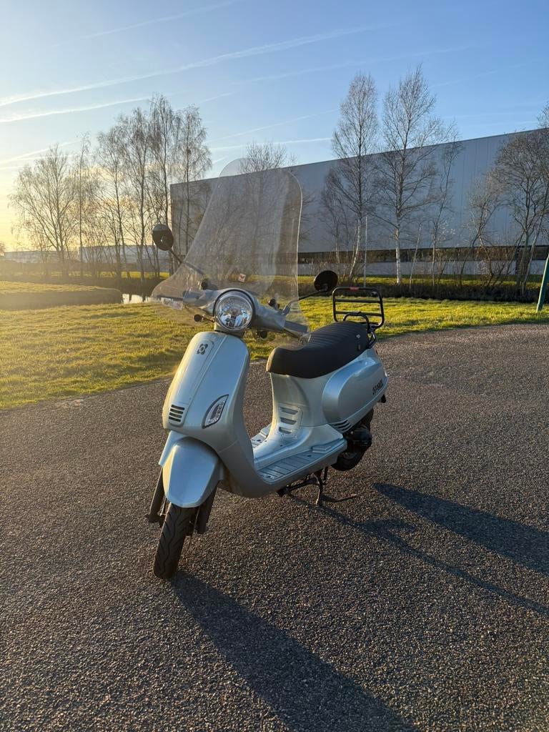 AGM VX50 Snor Scooter Blauw Kenteken, Fietsen en Brommers, Snorfietsen en Snorscooters, Agm, Agm, Agm, Zo goed als nieuw