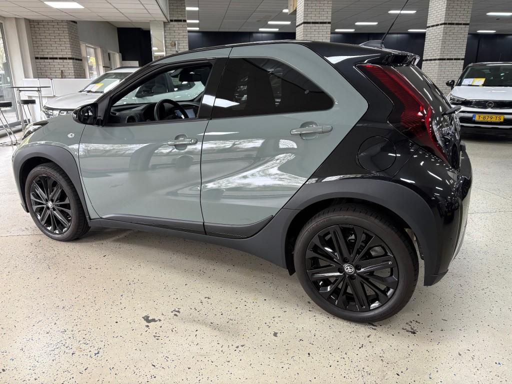 Toyota AYGO X 1.0 VVT-I Pulse Bi-Tone ECC LM18 Camera NL NAP, Voorwielaandrijving, Gebruikt, Met garantie (alle), 4 stoelen