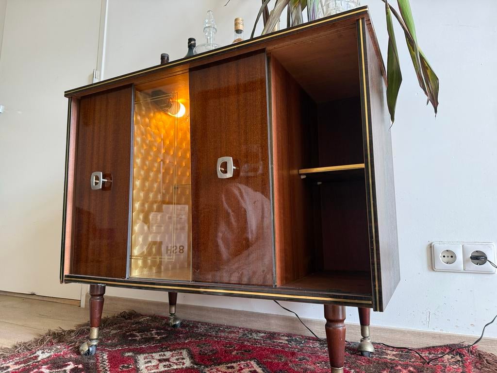 Retro dranken kastje met verlichting, Ophalen