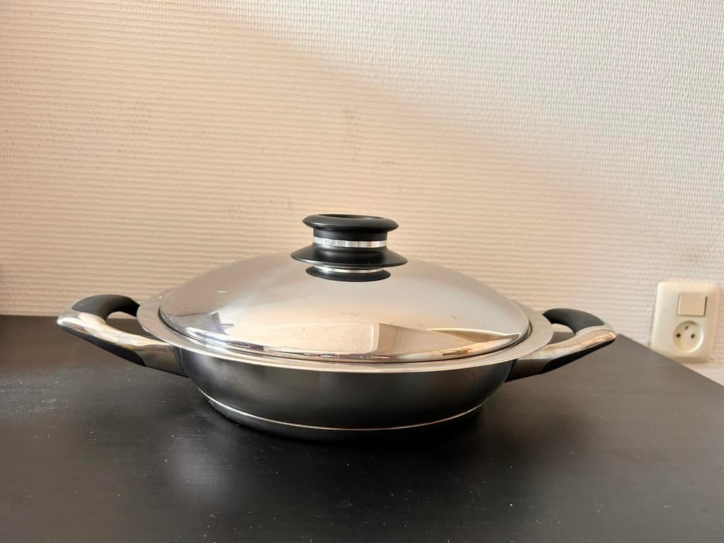 AMC Wok/Braadpan RVS - Ø 30cm, Huis en Inrichting, Keuken | Potten en Pannen, Ophalen of Verzenden, Zo goed als nieuw, Rvs, Wok