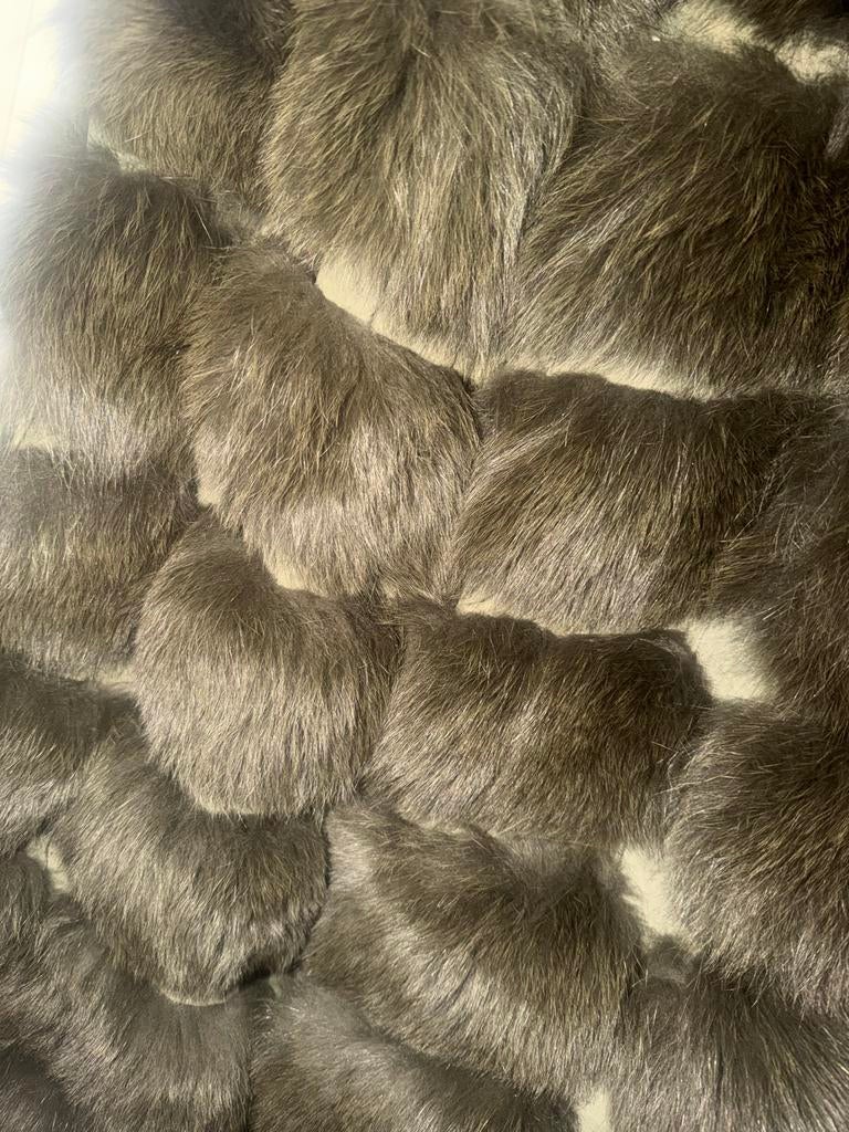 Lange gilet van echt vossenbont, Ophalen of Verzenden, Zo goed als nieuw, Maat 38/40 (M), Groen