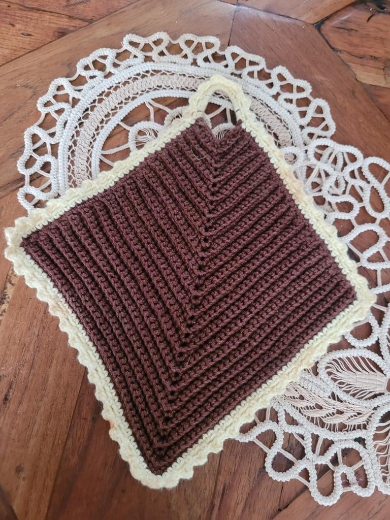 Gehaakte Onderzetter / Pannenlap Bruin Beige, Ophalen of Verzenden, Nieuw, Bruin, Placemat