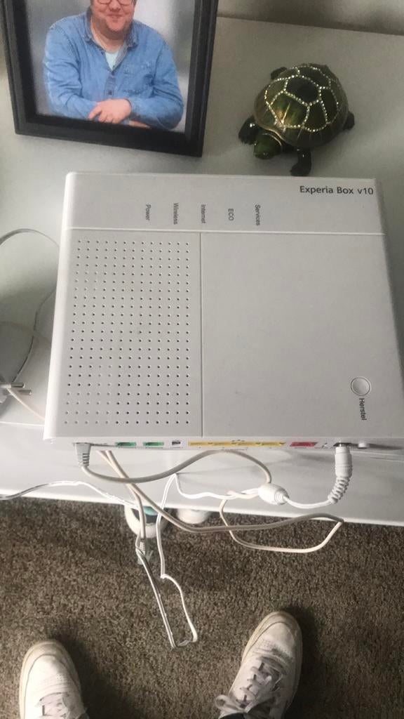 Experia box v10, Computers en Software, Routers en Modems, Ophalen, Zo goed als nieuw, Router met modem, ZTE