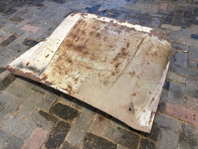 Triumph TR2-4-3A motorkap, Ophalen