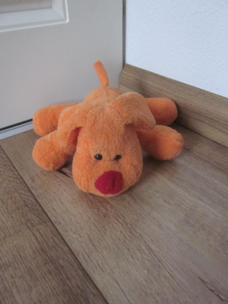 Happy Horse 2005 oranje badstof zacht liggend hondje  nieuw, Ophalen of Verzenden, Nieuw, Hond