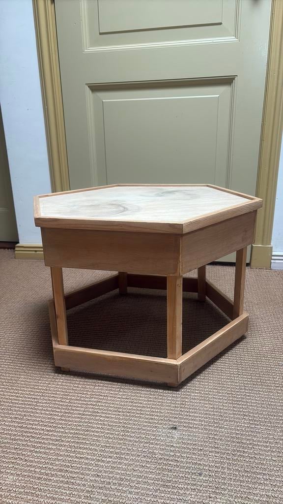 Bijzettafel hout, Ophalen of Verzenden, Zo goed als nieuw