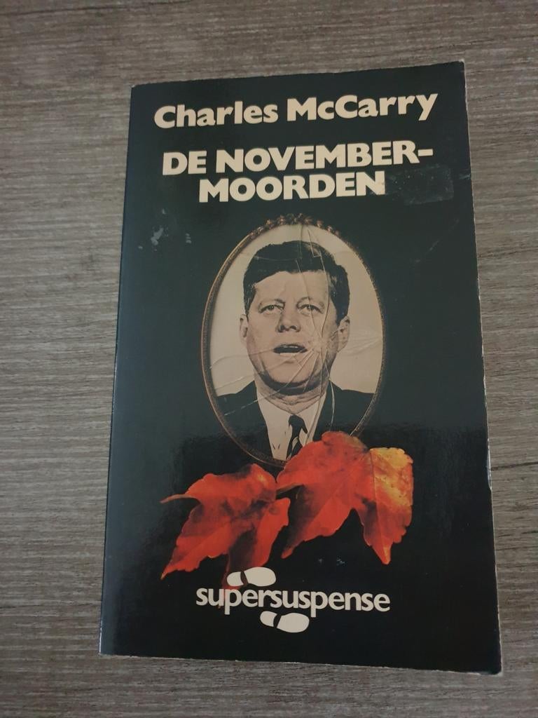 De November-Moorden - Charles McCarry, Ophalen of Verzenden, Gelezen, Charles McCarry