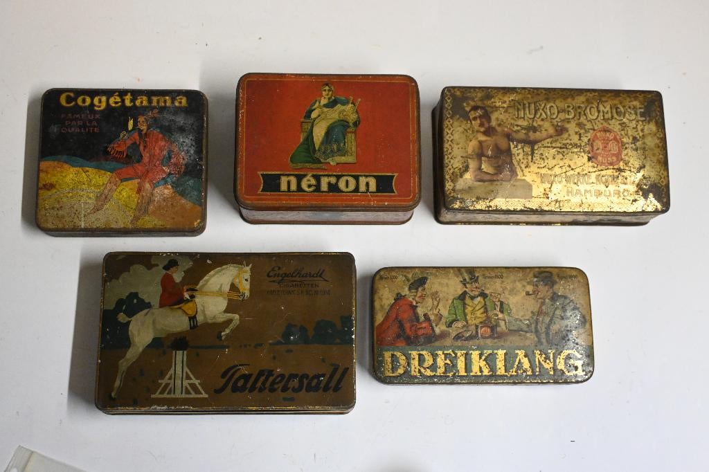 5x sigaretten blik nuxo dreiklang cogetama neron tattersall, Ophalen of Verzenden, Gebruikt, Tabaksdoos of Verpakking