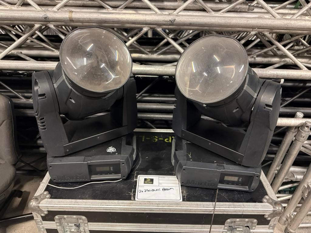 40x martin mac 250 beam, Muziek en Instrumenten, Licht en Laser, Ophalen, Zo goed als nieuw, Licht