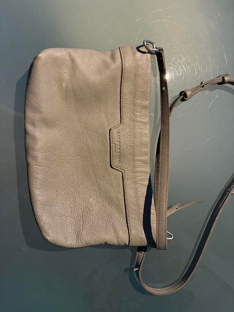 Liebeskind Schoudertas Taupe/Grijs, Ophalen of Verzenden, Zo goed als nieuw, Grijs, Schoudertasje