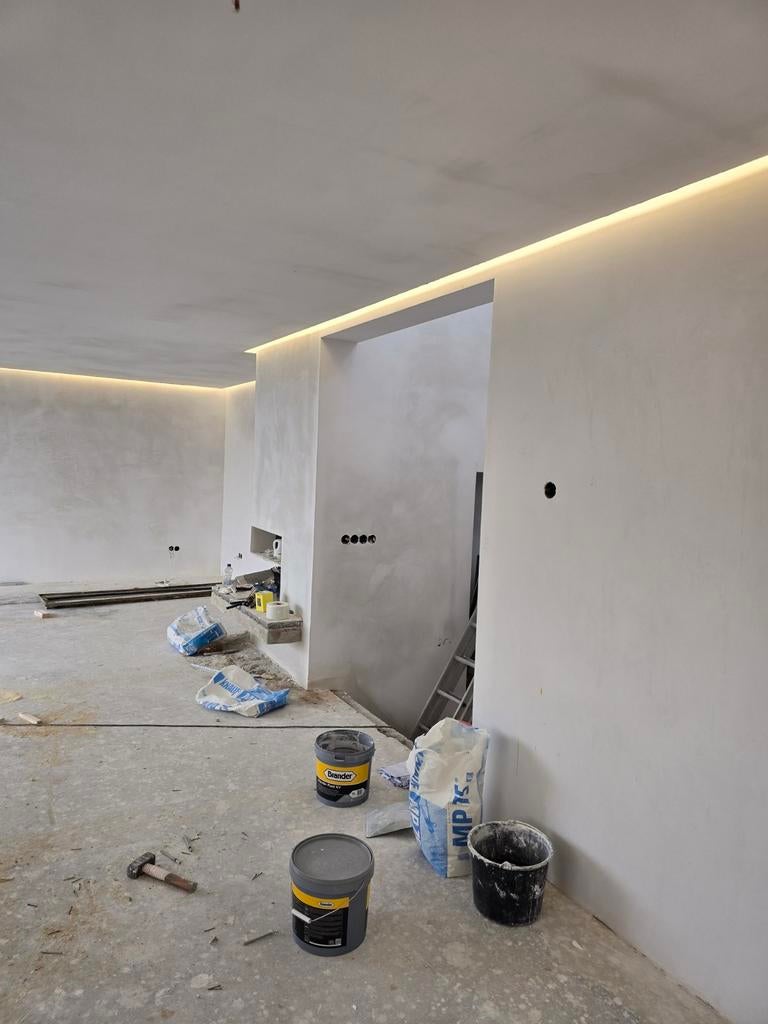 Stucwerk>schilderen>tegels>timmerman>loodgieter>Electra>dak, Garantie, Meubels