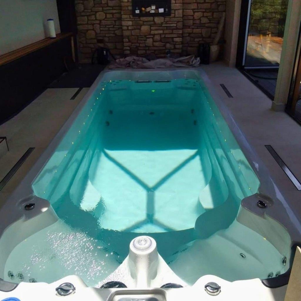 Vancouver zwemspa- garantie- Pulg and play- gelijk leverbaar, Ophalen of Verzenden, Zo goed als nieuw, Vast, Inbouw