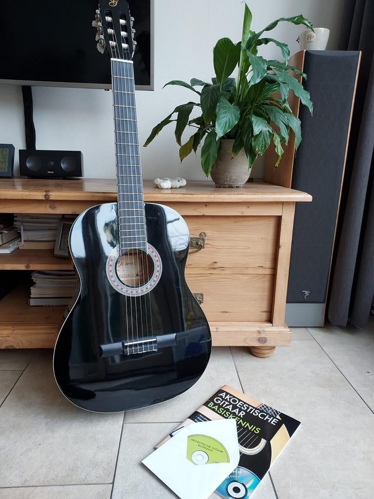 Akoestische gitaar 1x Washburn 1x Gomez,  nieuwe snaren., Ophalen, Gebruikt, Klassieke of Spaanse gitaar